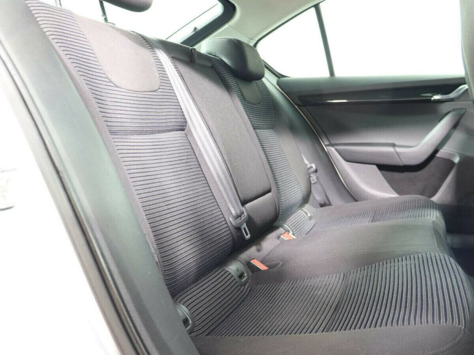 Skoda Octavia, 1.4 л, Робот, 2015 фото 2