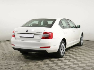 Skoda Octavia, 1.6 л, МКПП, 2015 фото 5