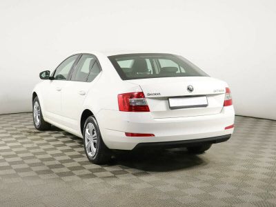 Skoda Octavia, 1.6 л, МКПП, 2015 фото 6