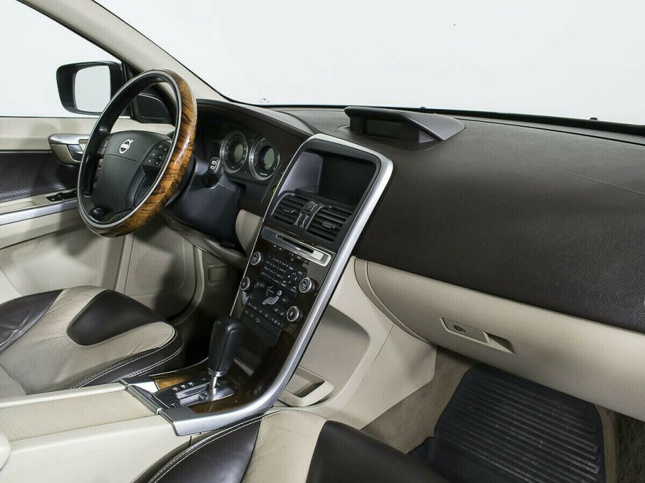 Volvo XC60, 2.4 л, АТ, 2010 фото 7