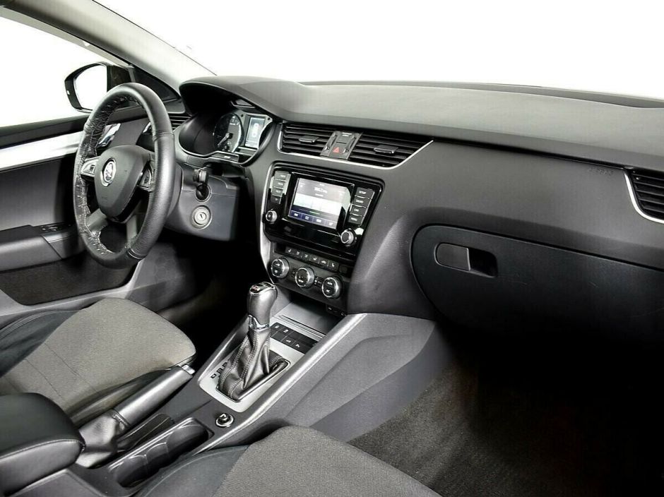 Skoda Octavia, 1.8 л, Робот, 2015 фото 2