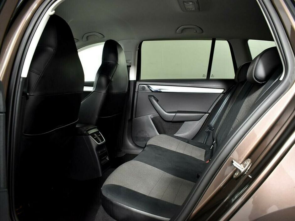 Skoda Octavia, 1.8 л, Робот, 2015 фото 1