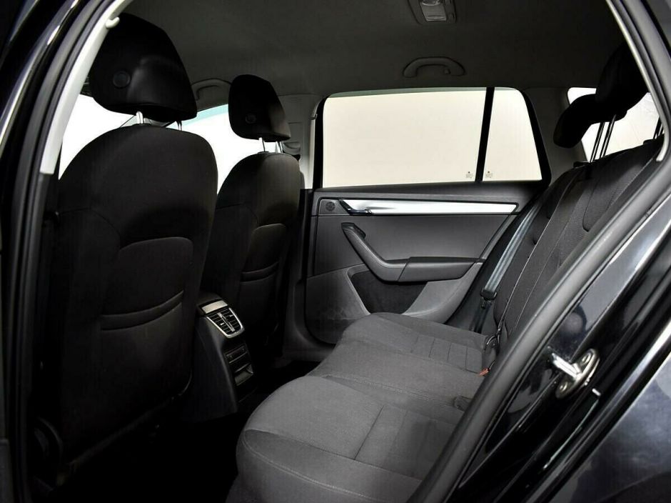 Skoda Octavia, 1.8 л, Робот, 2015 фото 1