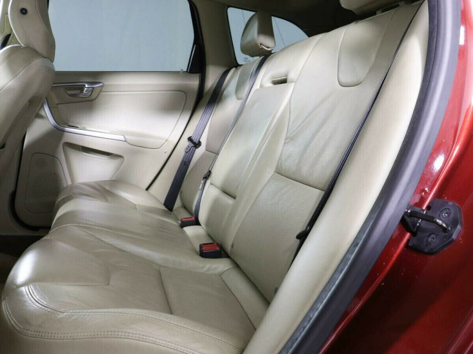 Volvo XC60, 2.4 л, АТ, 2013 фото 2