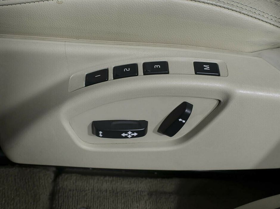 Volvo XC60, 2.4 л, АТ, 2012 фото 1