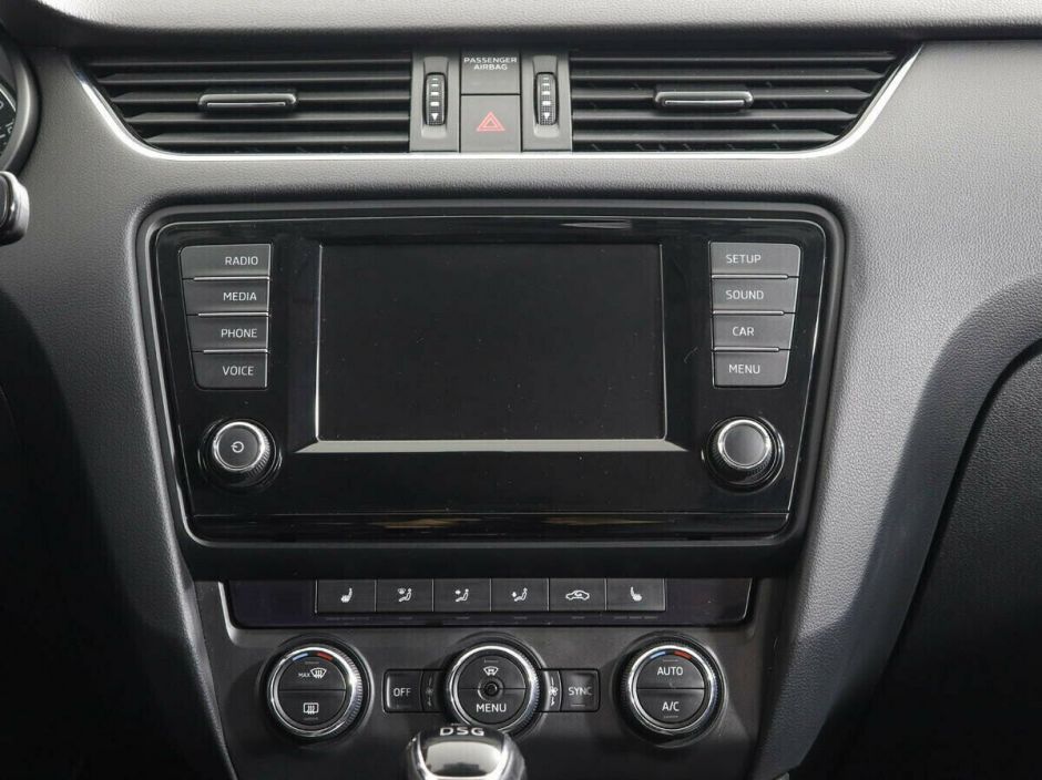 Skoda Octavia, 1.8 л, Робот, 2016 фото 8