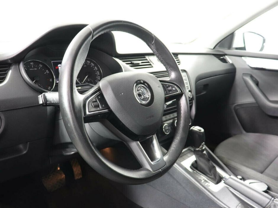 Skoda Octavia, 1.4 л, Робот, 2015 фото 9