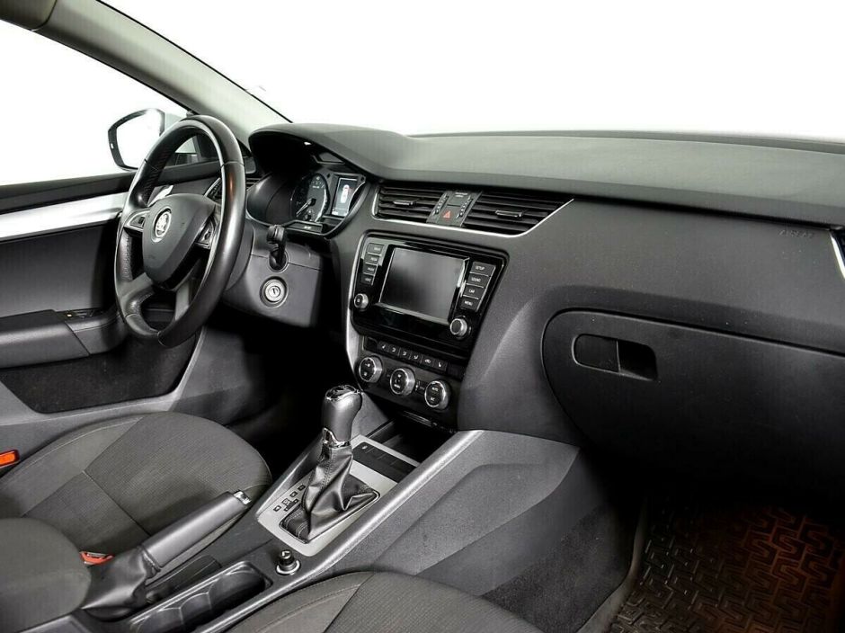 Skoda Octavia, 1.8 л, Робот, 2016 фото 2