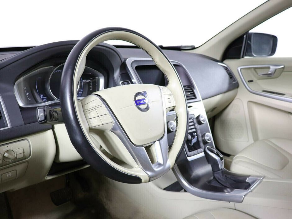 Volvo XC60, 2.4 л, АТ, 2015 фото 8