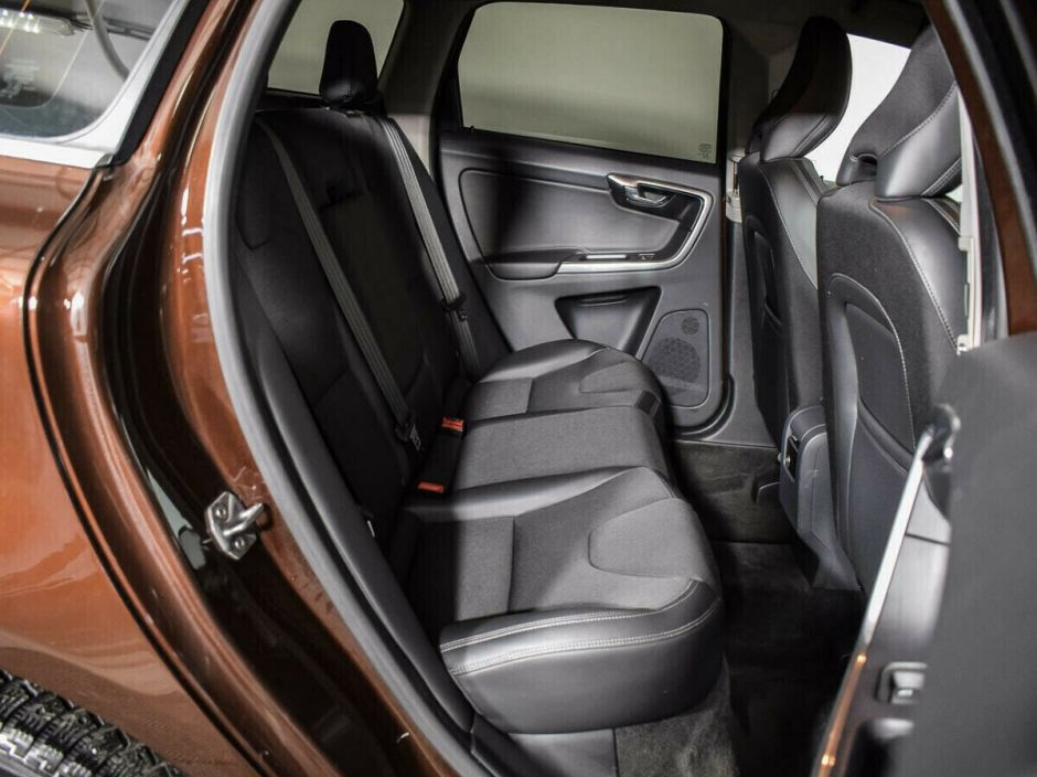 Volvo XC60, 2.4 л, АТ, 2015 фото 2