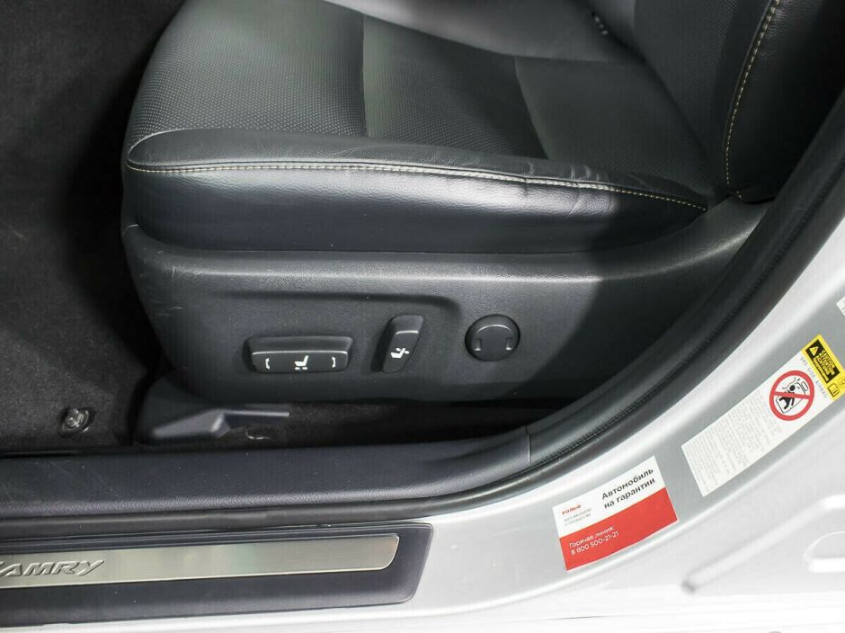 Toyota Camry, 2.5 л, АТ, 2018 фото 8