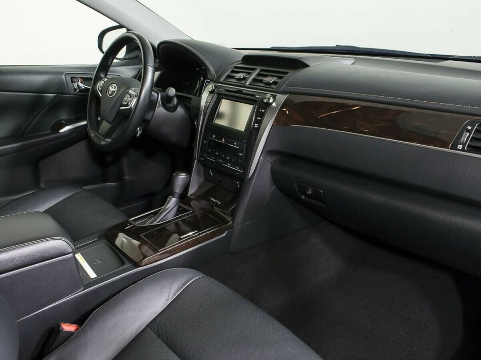 Toyota Camry, 2.5 л, АТ, 2018 фото 1