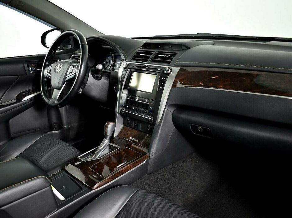 Toyota Camry, 2.5 л, АТ, 2018 фото 1