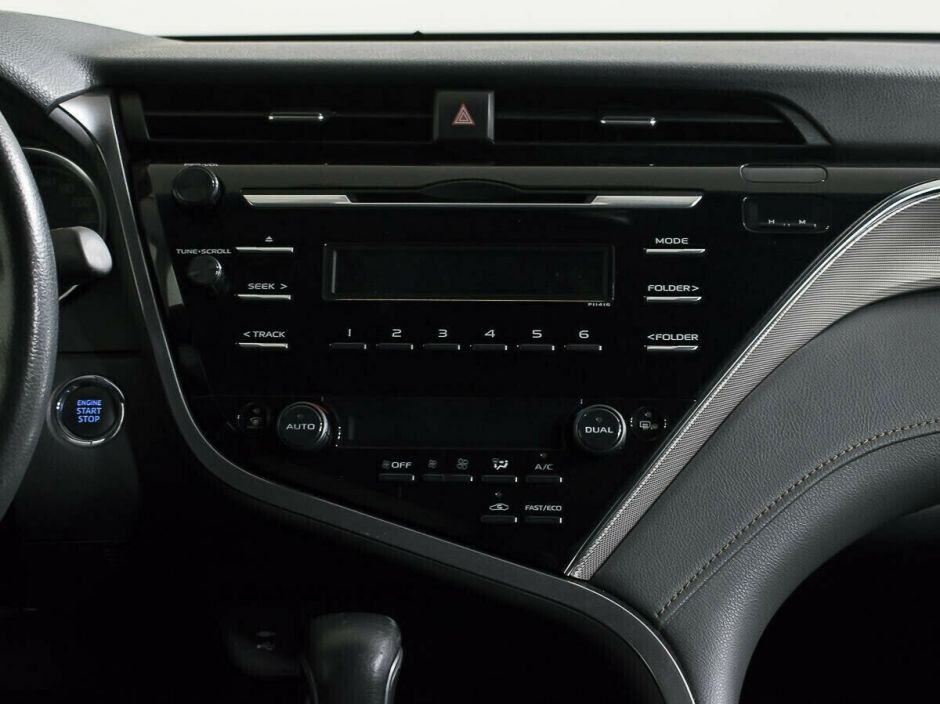 Toyota Camry, 2.0 л, АТ, 2018 фото 1