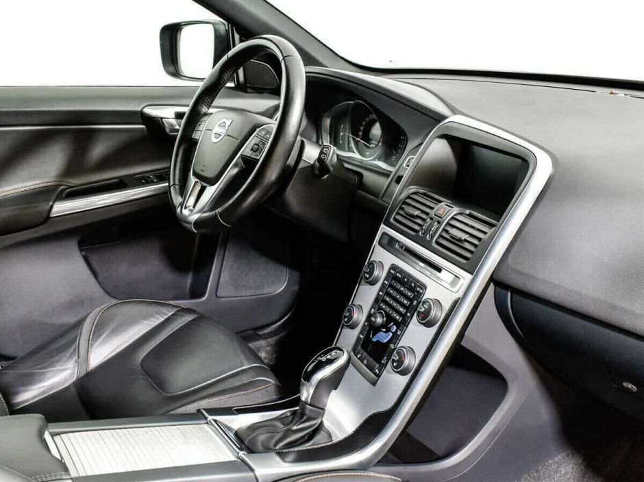 Volvo XC60, 2.4 л, АТ, 2016 фото 7
