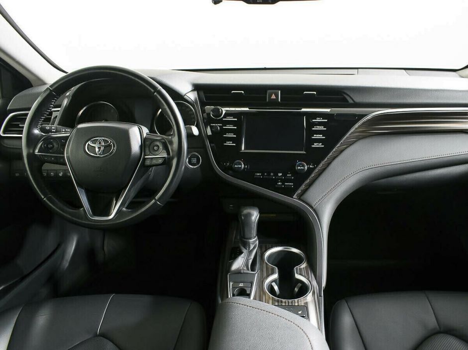 Toyota Camry, 2.5 л, АТ, 2018 фото 7