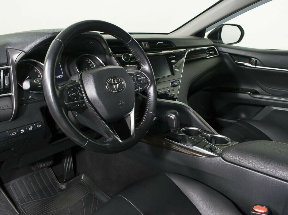 Toyota Camry, 2.5 л, АТ, 2018 фото 8