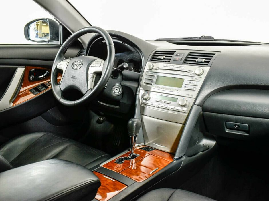 Toyota Camry, 2.4 л, АТ, 2010 фото 2