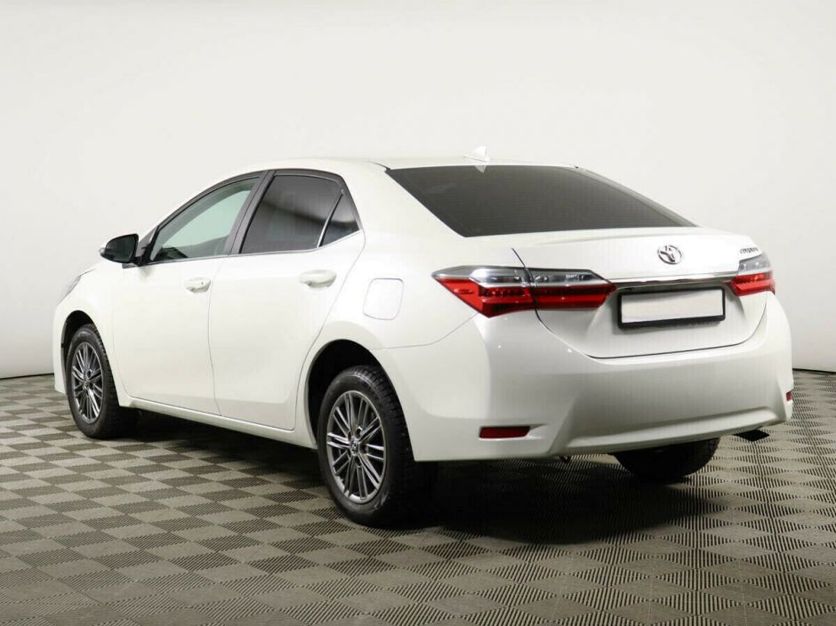 Toyota Corolla, 1.6 л, Вариатор, 2016 фото 6