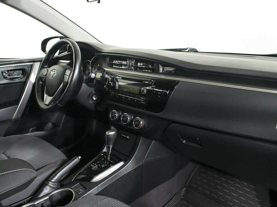 Toyota Corolla, 1.6 л, Вариатор, 2013 фото 2