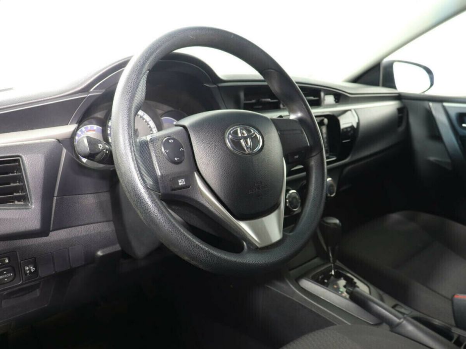 Toyota Corolla, 1.6 л, Вариатор, 2013 фото 1