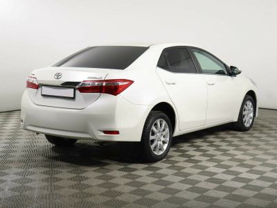 Toyota Corolla, 1.6 л, CVT, 2013 фото 4