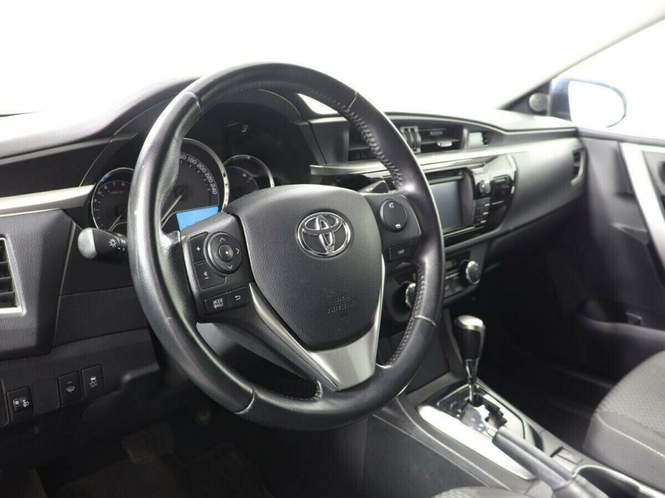 Toyota Corolla, 1.6 л, Вариатор, 2013 фото 9