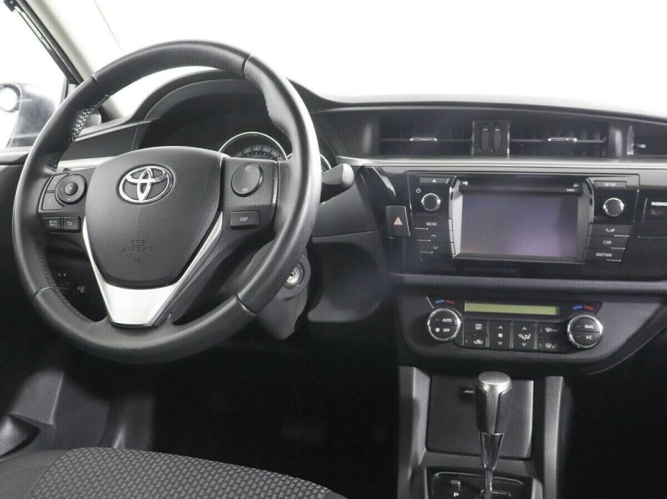 Toyota Corolla, 1.6 л, Вариатор, 2014 фото 8