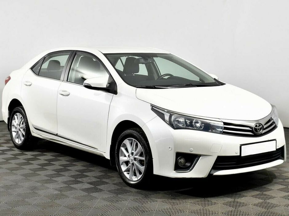 Toyota Corolla, 1.8 л, Вариатор, 2013 фото 5