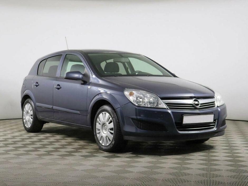 Opel Astra, 1.8 л, АТ, 2009 фото 4