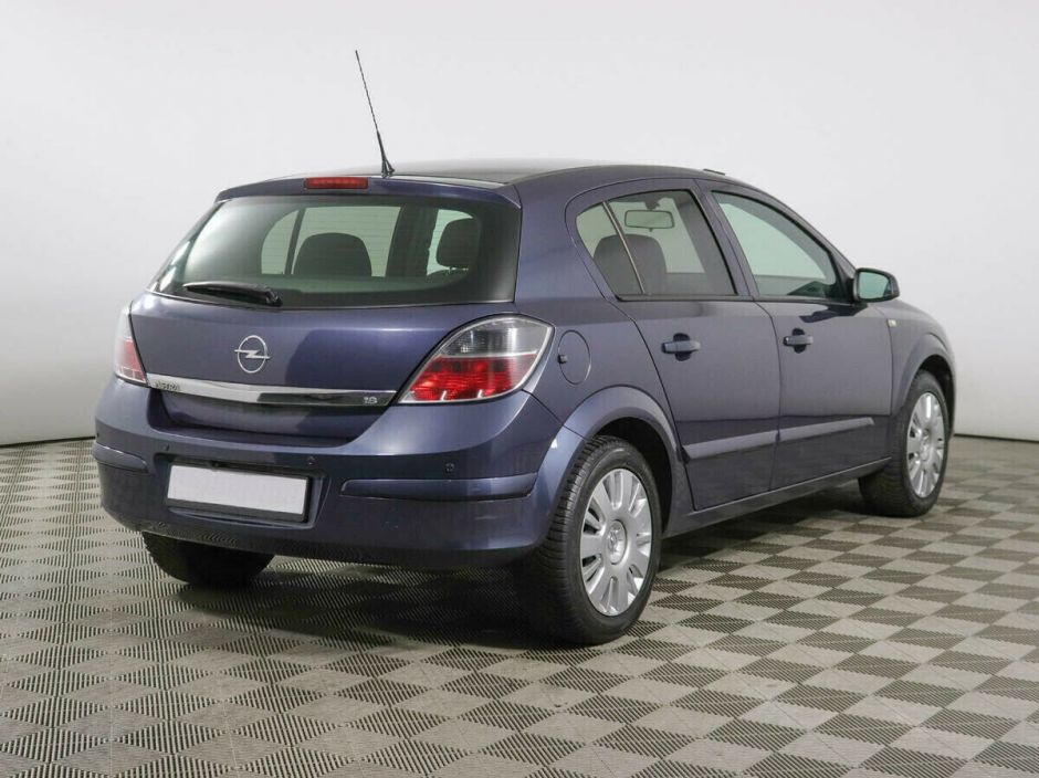 Opel Astra, 1.8 л, АТ, 2009 фото 5
