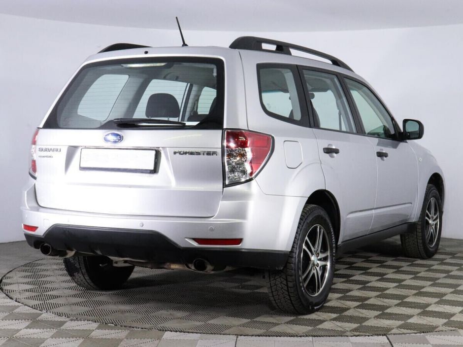 Subaru Forester, 2.0 л, АТ, 2011 фото 4