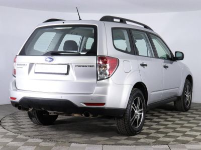 Subaru Forester, 2.0 л, АКПП, 2011 фото 4