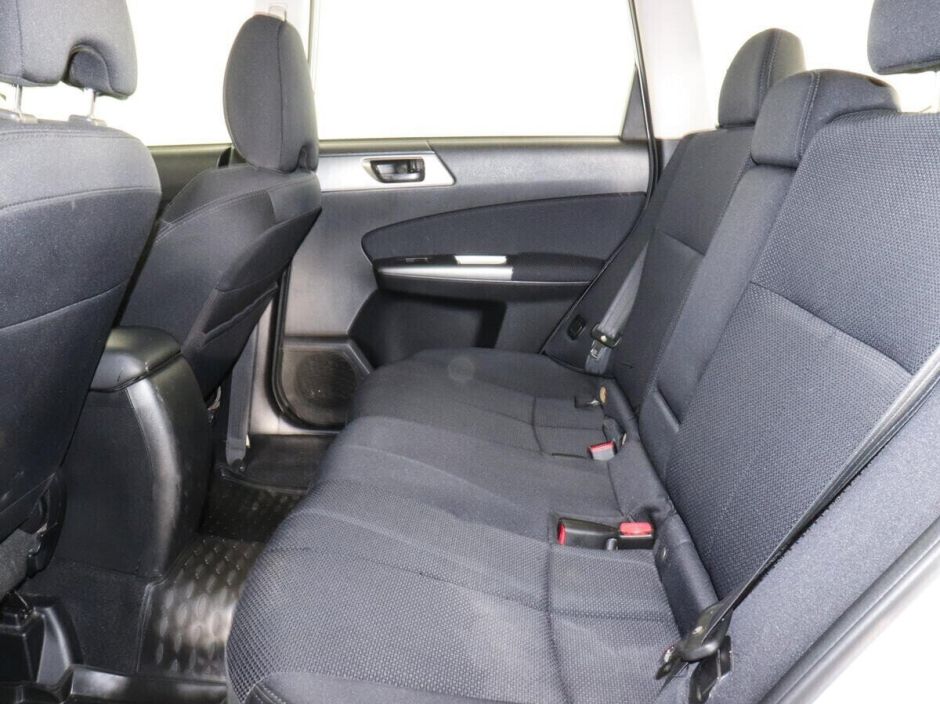 Subaru Forester, 2.0 л, АТ, 2011 фото 1