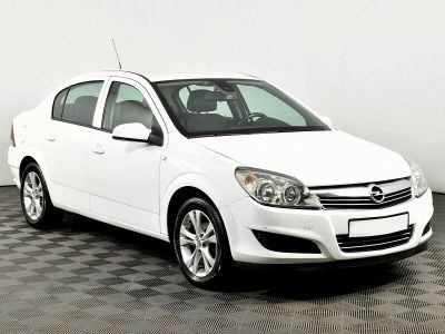 Opel Astra, 1.6 л, МКПП, 2010 фото 4