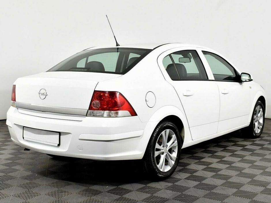 Opel Astra, 1.6 л, МТ, 2010 фото 5