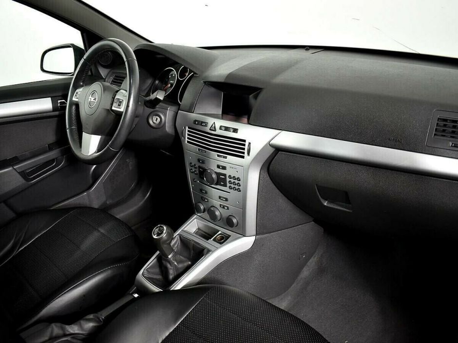 Opel Astra, 1.6 л, МТ, 2010 фото 1