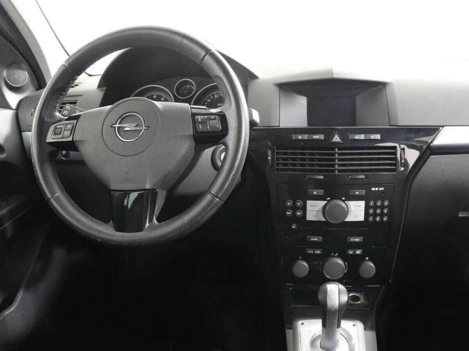 Opel Astra Cosmo, 1.6 л, Робот, 2012 фото 8