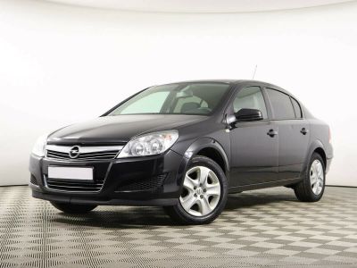 Opel Astra, 1.8 л, МКПП, 2012 фото 3