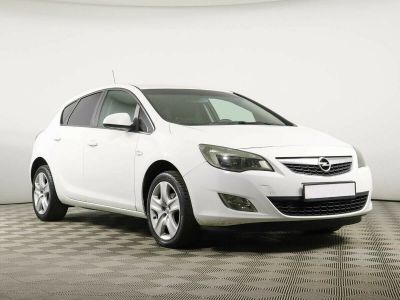 Opel Astra, 1.4 л, АКПП, 2011 фото 4