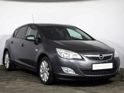 Opel Astra, 1.4 л, АКПП, 2011 фото 4