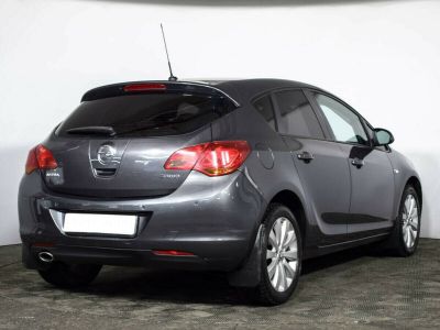 Opel Astra, 1.4 л, АКПП, 2011 фото 5