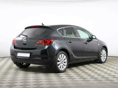 Opel Astra, 1.6 л, АКПП, 2011 фото 5