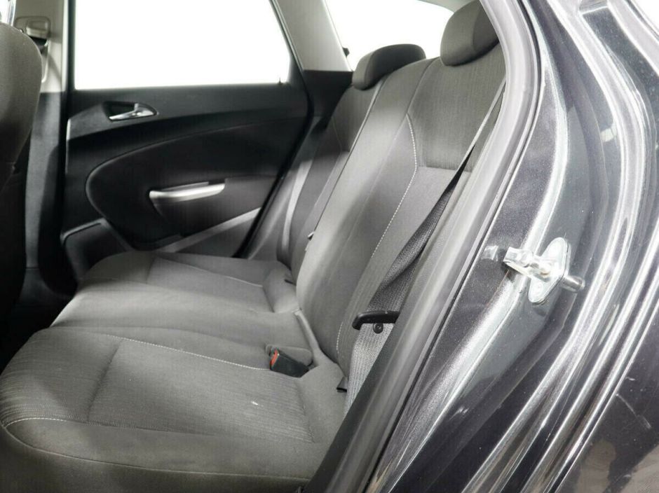 Opel Astra, 1.4 л, АТ, 2011 фото 1