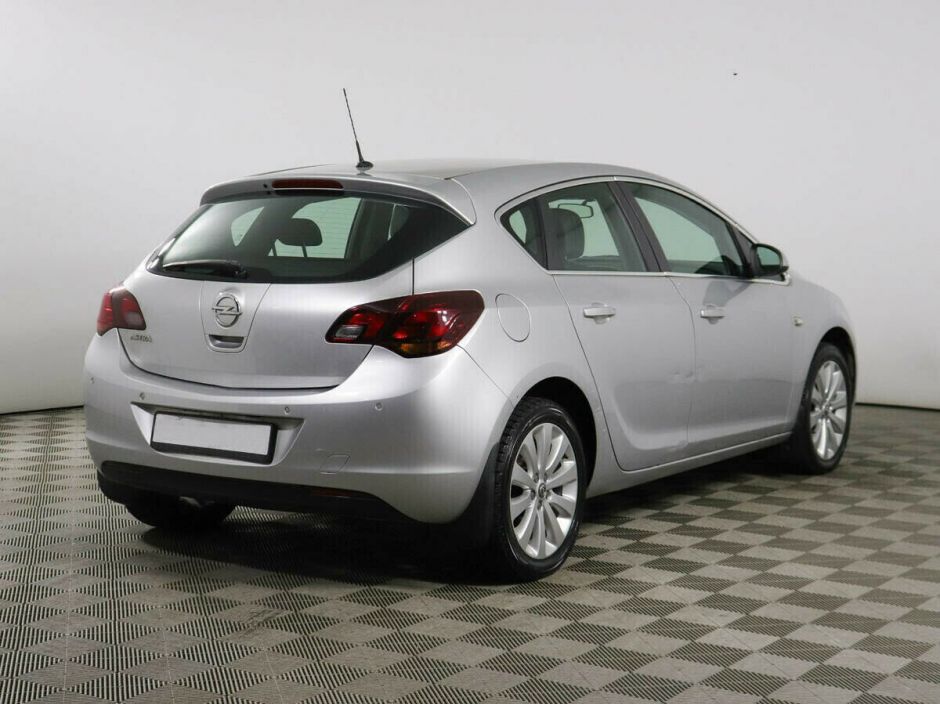 Opel Astra, 1.6 л, АТ, 2012 фото 5