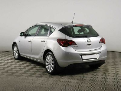 Opel Astra, 1.6 л, АКПП, 2012 фото 6