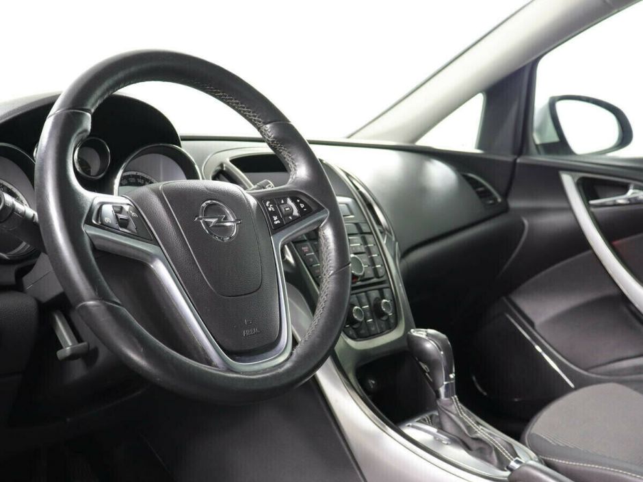 Opel Astra, 1.6 л, АТ, 2012 фото 2