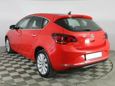 Opel Astra, 1.6 л, АКПП, 2012 фото 6