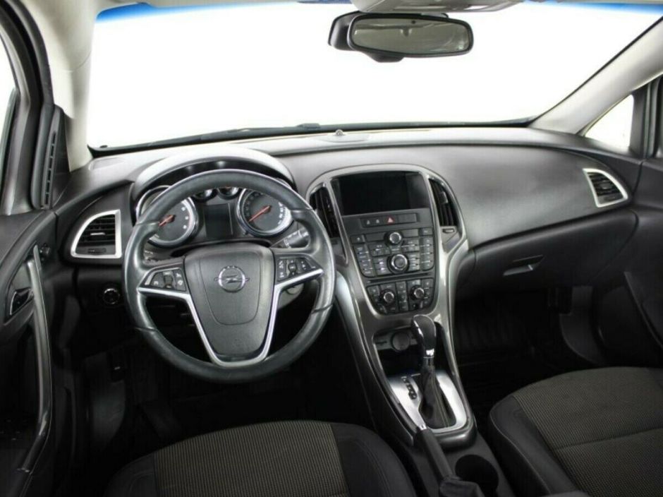 Opel Astra, 1.6 л, АТ, 2012 фото 2