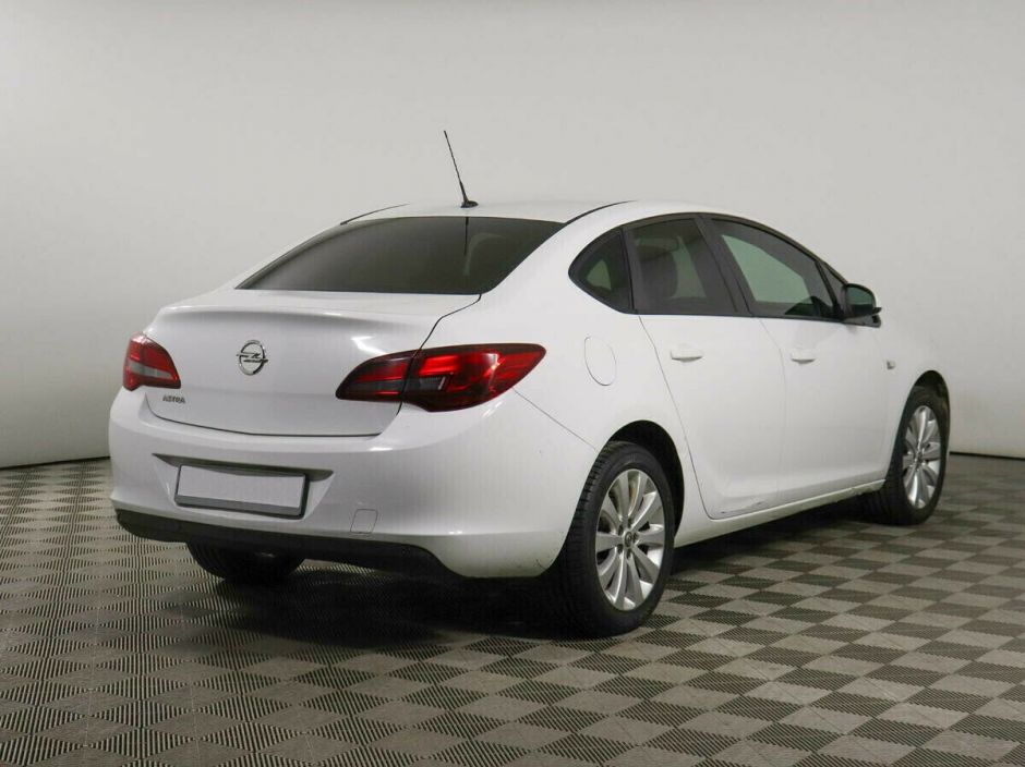 Opel Astra, 1.6 л, АТ, 2012 фото 5